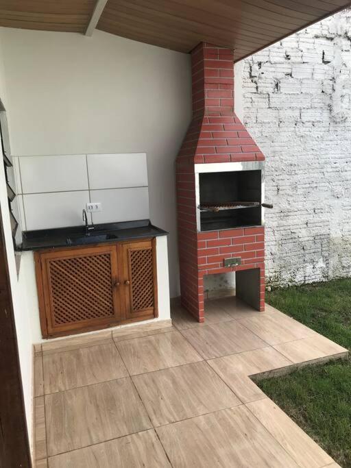 Casa Com 2 Quartos Agradaveis Com Ar Condicionado Фос-ду-Игуасу Экстерьер фото